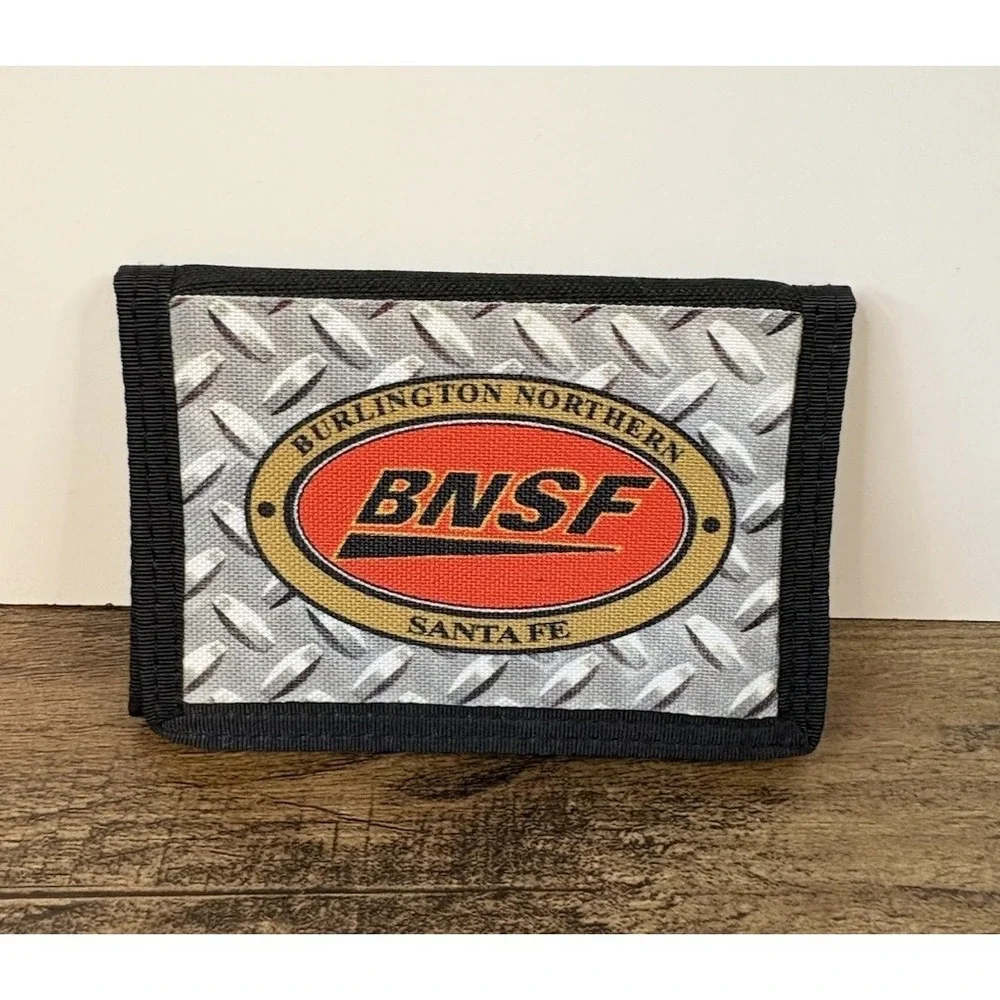BNSF Railway Tri-fold Men's Wallet Billfold Burlington  Northern Santa Railroad
